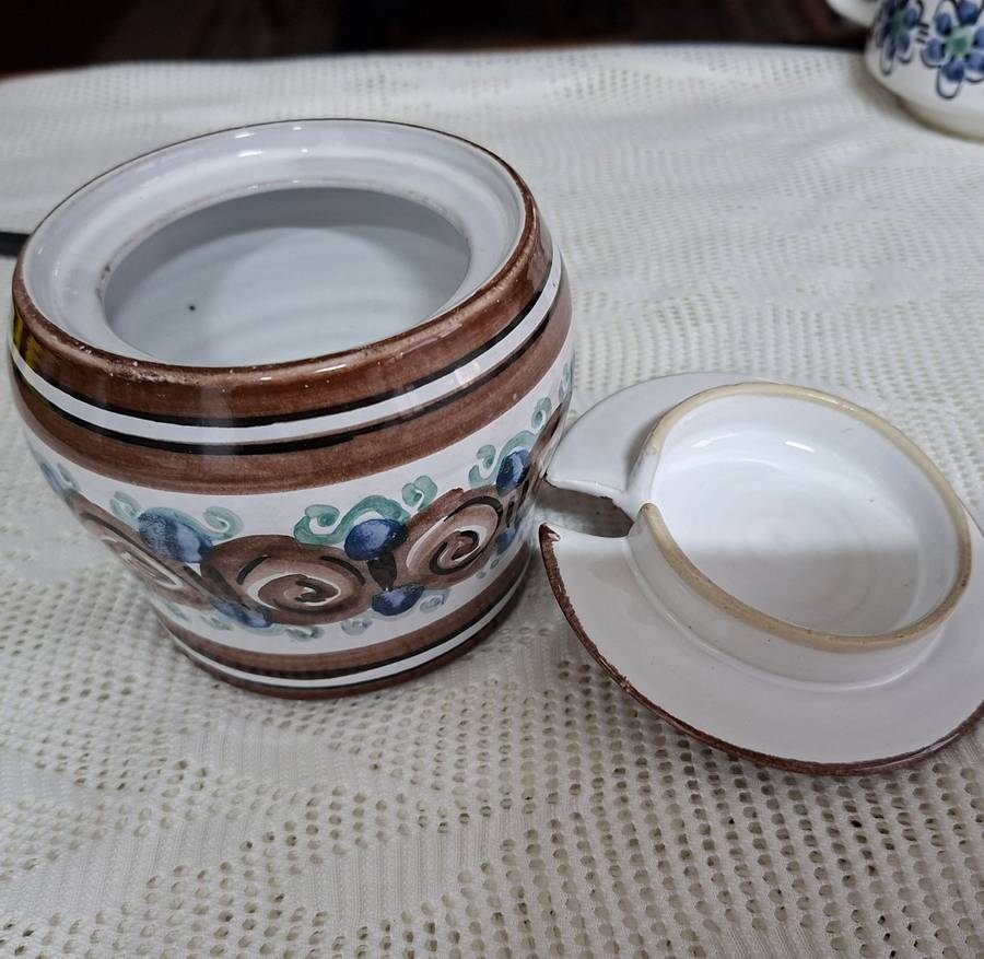 RSA pottery - The Old Jar Benoni -  hand painted Italian influence