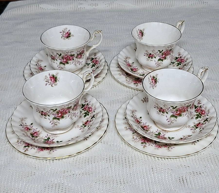 5 Royal Albert trios - Lavender Rose - Part Tea Set - plus extra saucer and small plate