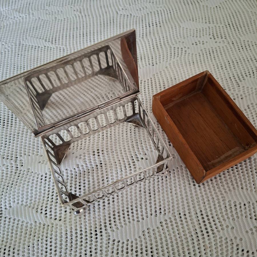 Table Cigarette Box - EPNS silver plate wooden lining.