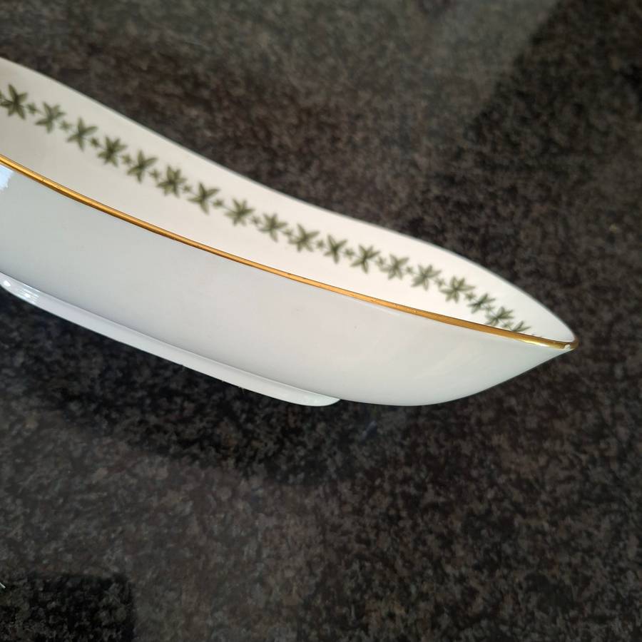Spode dish - Provence design  Green and White  23 cms x 4 cms deep