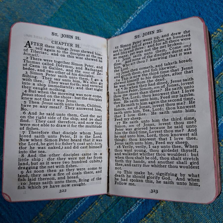 Holy Bible New Testament - leather covered vintage pocket bible