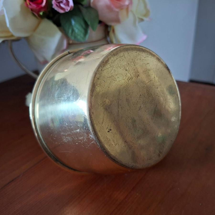 Small brass kettle  -18 cms x 16 - home decor