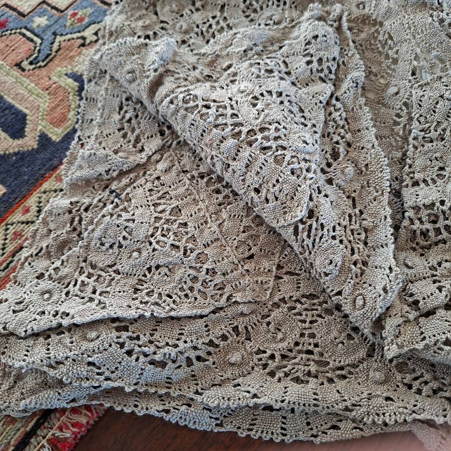 Embroidered linen Lace edged cloth - vintage large table cloth - 1.8 x 1.4