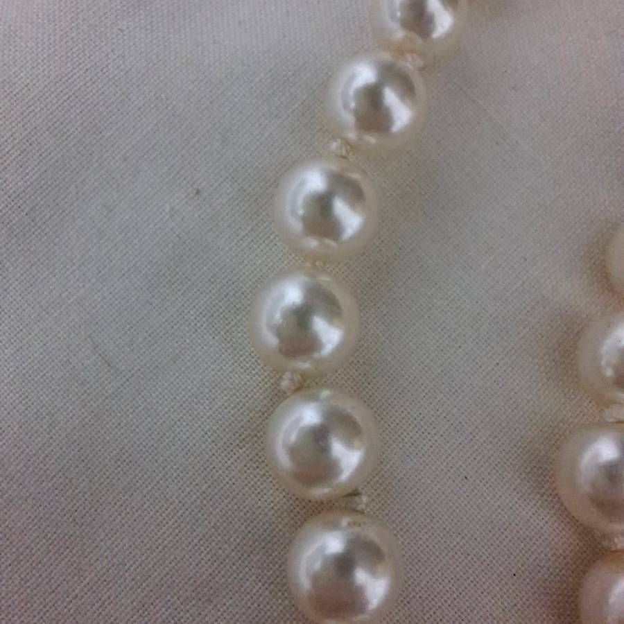 Faux Pearl necklace - knotted vintage.