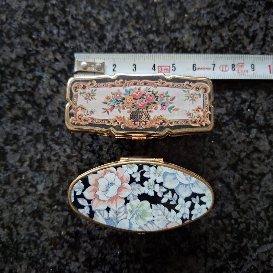 Two lipstick holders with mirrors - Floral Vintage - appear unused - Stratton