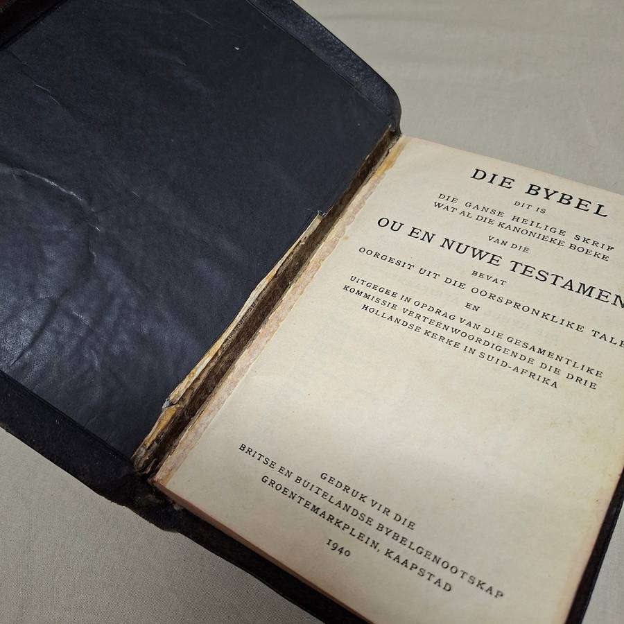 Die Bybel - Ou en Nuwe Testament - leather bound gilt edges