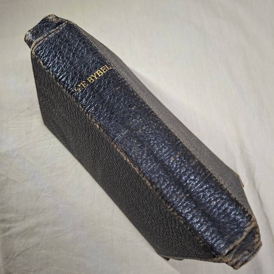 Die Bybel - Ou en Nuwe Testament - leather bound gilt edges