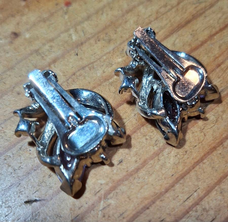 Earngs Amythyst faceted glass, enamel and silver metal