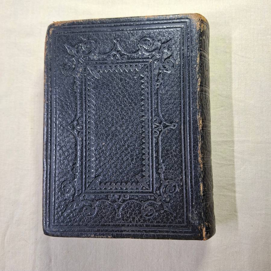 Antique Bible Gaelic Welsh - Y Bibl - leather bound