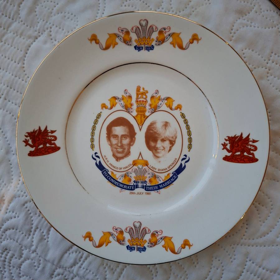Royal Commemoration plate Charles and Diana Wedding 29 July 1981