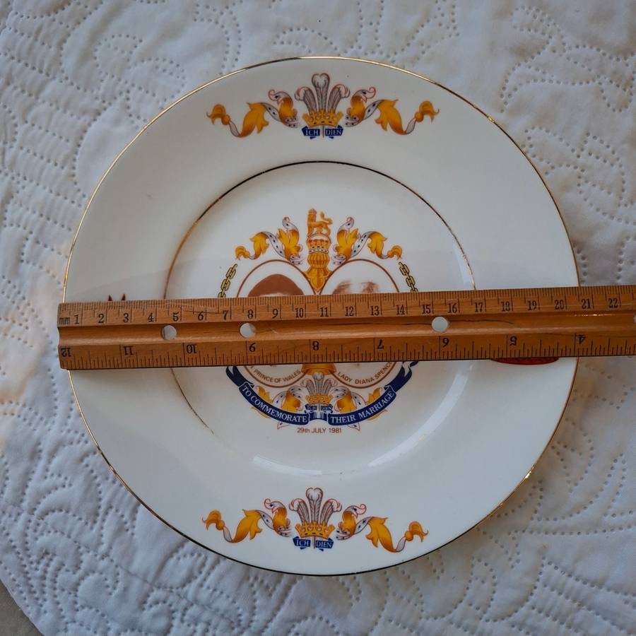Royal Commemoration plate Charles and Diana Wedding 29 July 1981