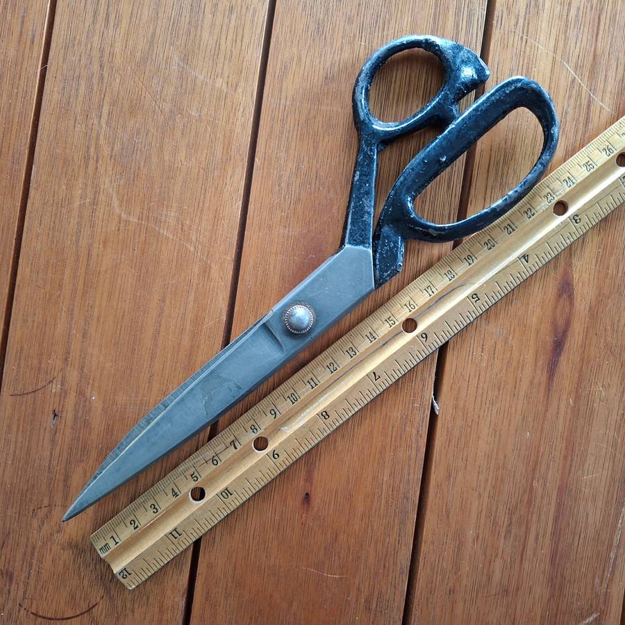 Heavy dressmaking scissors - 2 pairs - vintage