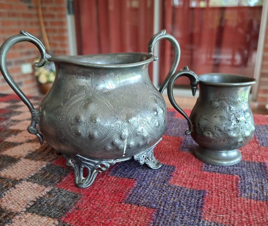 Antique pewter jugs mugs - barware