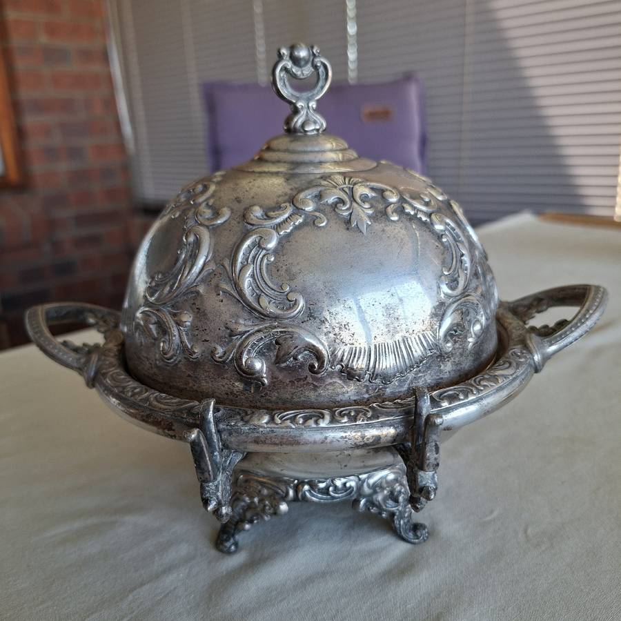 Butter dish Silver plate Domed Early American Meriden Britanica Co? late 1800's?