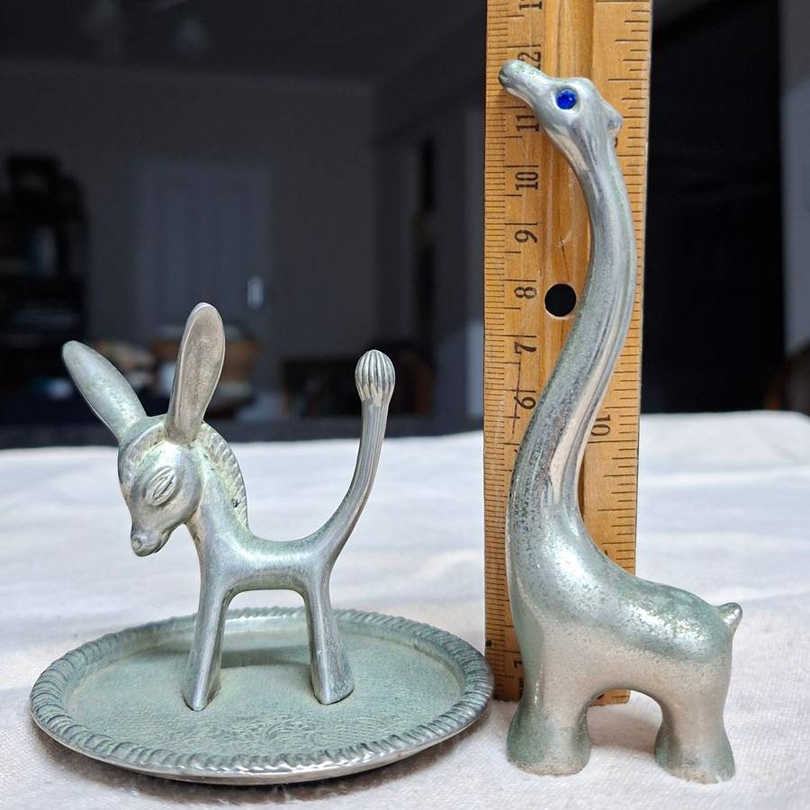 2 Vintage Ring Holders - Jewelry stands donkey and giraffe