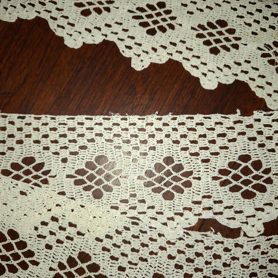 Handmade crochet lace tatting 8.5 cms x 210 approx