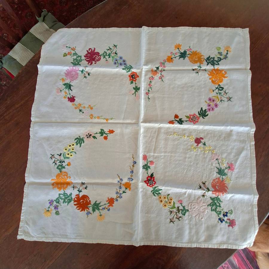 small table cloth - vintage - 80cm sq - hand embroidered.