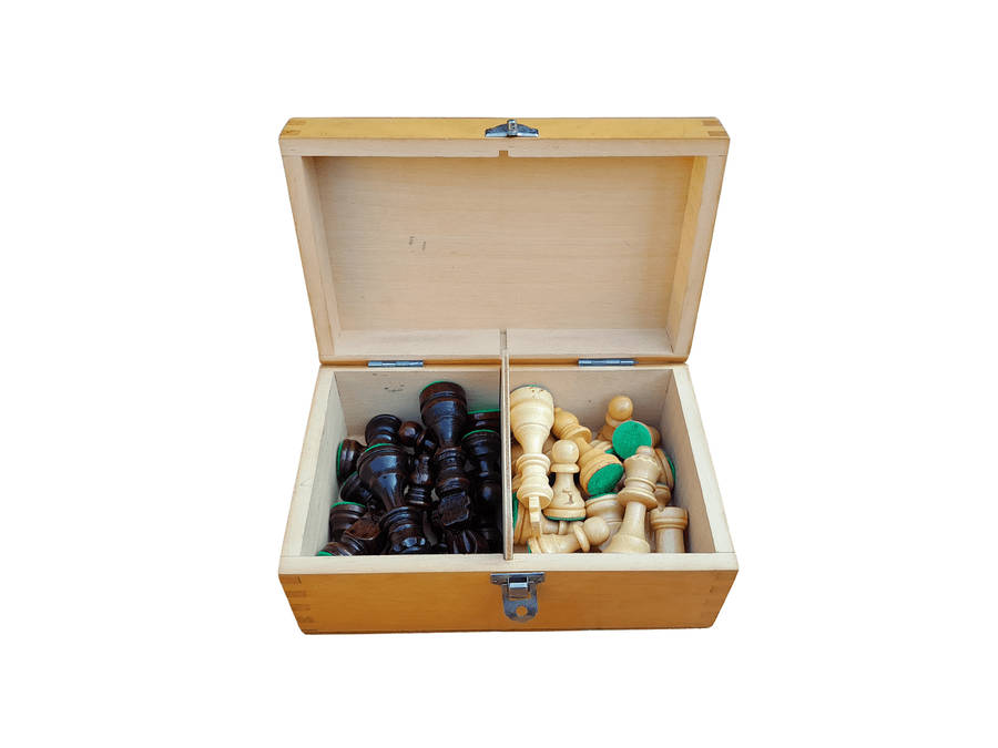 A 20TH Century Wooden Chess Set in Box