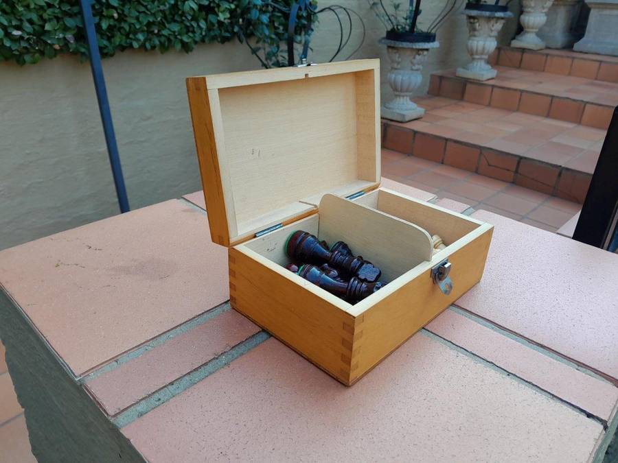 A 20TH Century Wooden Chess Set in Box