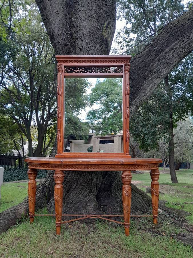 A 20th Century Set of Carved Wooden Console Table with Matching Mirror