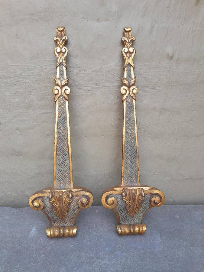 A 20th Century Pair of French Style Gilt Painted Wooden Picture Holders