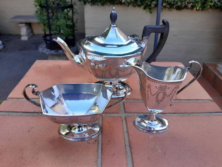 A 20th Century Art-Deco Style 3 Piece Tea / Coffee Set