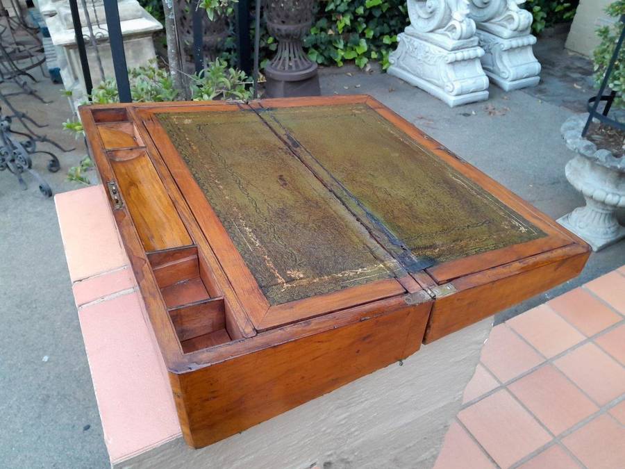 An Antique Victorian Circa 1800s Walnut And Inlaid Writing Box With Leather Interior