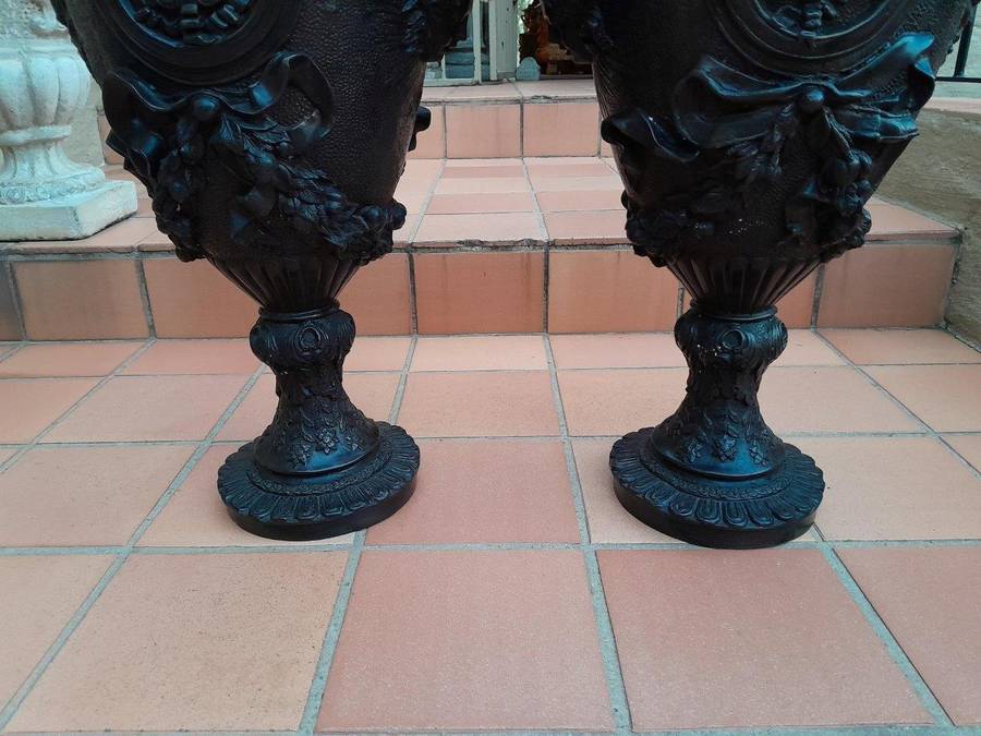 A 20th Century Extremely Large And Rare Pair Of Patinated Vases With Puti Detail Nd