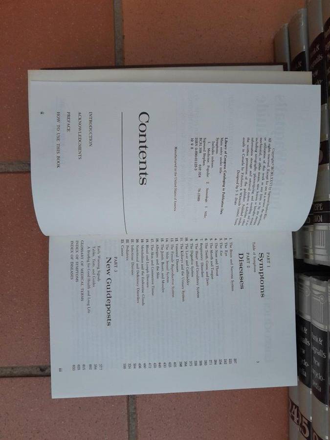 A 20th Century Usa Set Of Twenty Nine (29) Funk And Wagnalls New Encyclopaedia Books