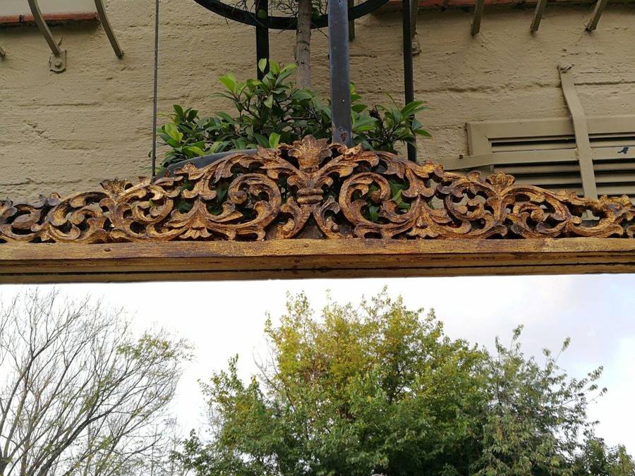 A 20th Century Carve Giltwood Mirror