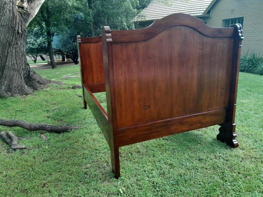 A Rare 19th Century French Mahogany Daybed  /  Lit Bateau