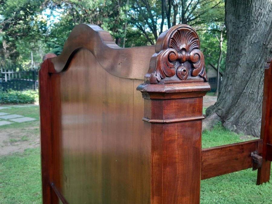 A Rare 19th Century French Mahogany Daybed  /  Lit Bateau