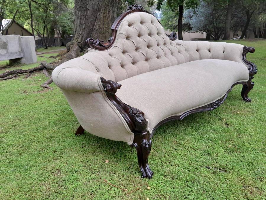 An Antique Victorian Mahogany Settee