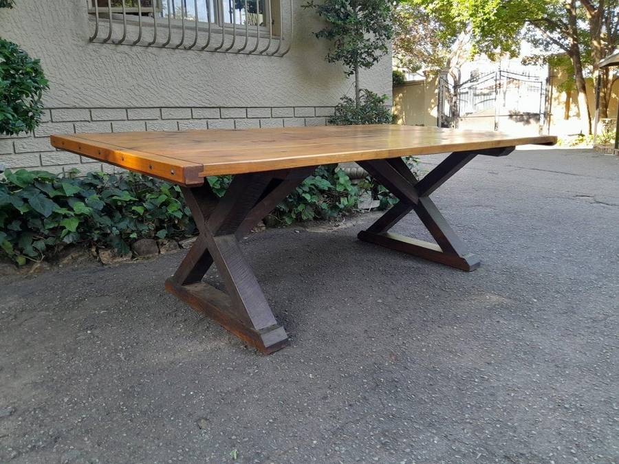 A Cape Yellowwood Entrance / Refectory / Dining Table (8 Seater)