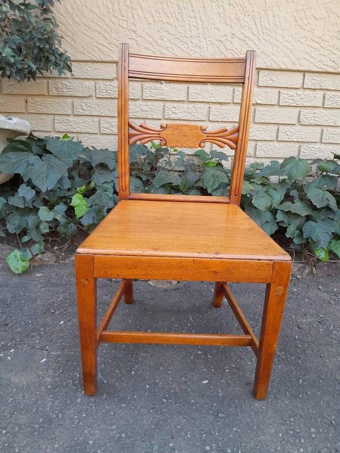 An Early 20th Century Set Of 3 Oak Chairs