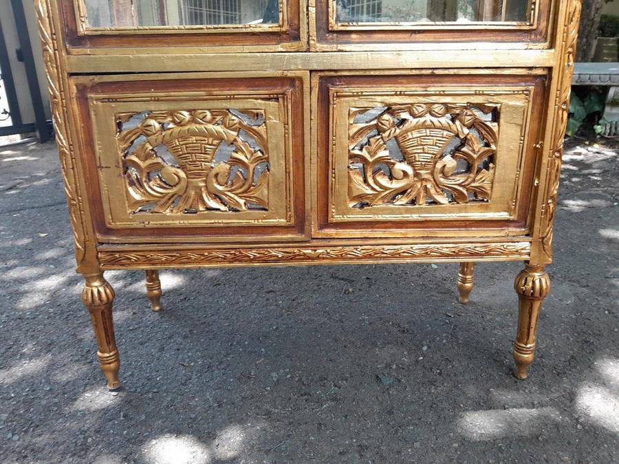 A 20th Century French Style Carved & Gilded Display Cabinet / Vitrine