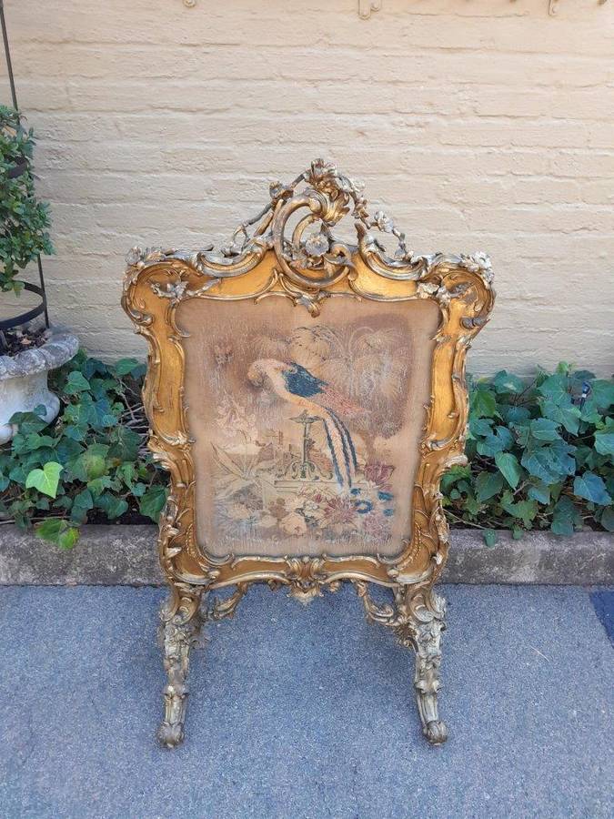 A 20TH Century French Louis XV Style Ornately Carved Giltwood Fire Screen With Tapestry