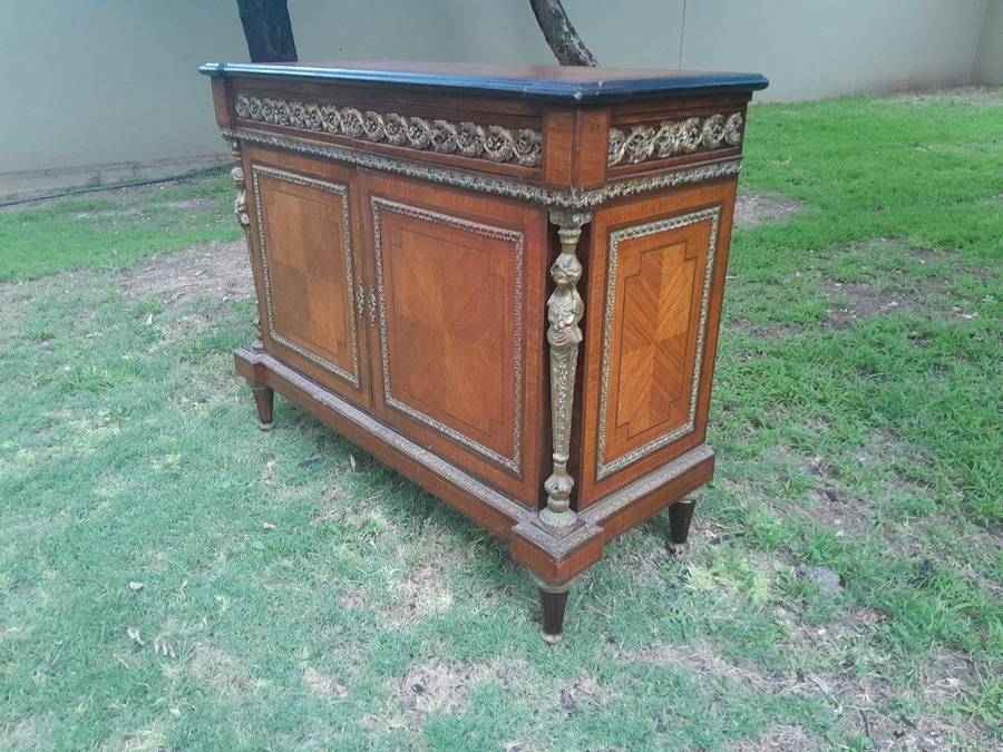 A 20th Century French Style Mahogany & Walnut Server  /  Sideboard  /  Cabinet  /  Drinks Table w...