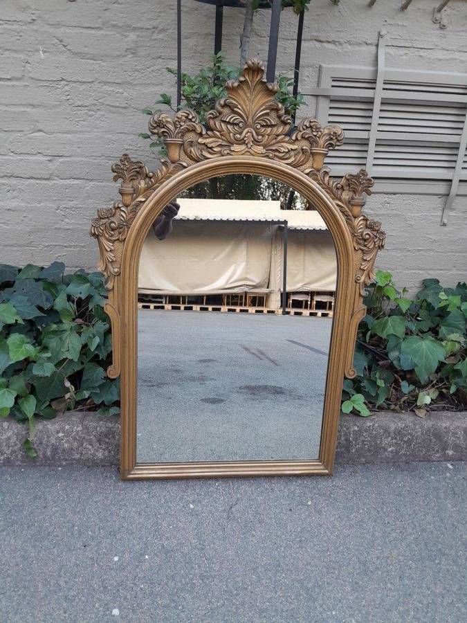 A 20th Century French Style Giltwood Mirror