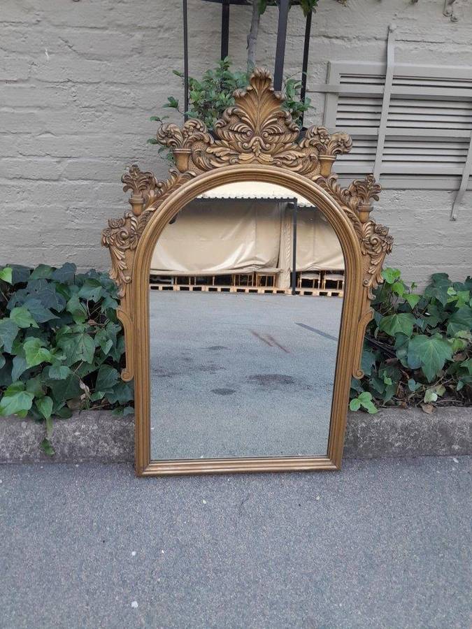 A 20th Century French Style Giltwood Mirror