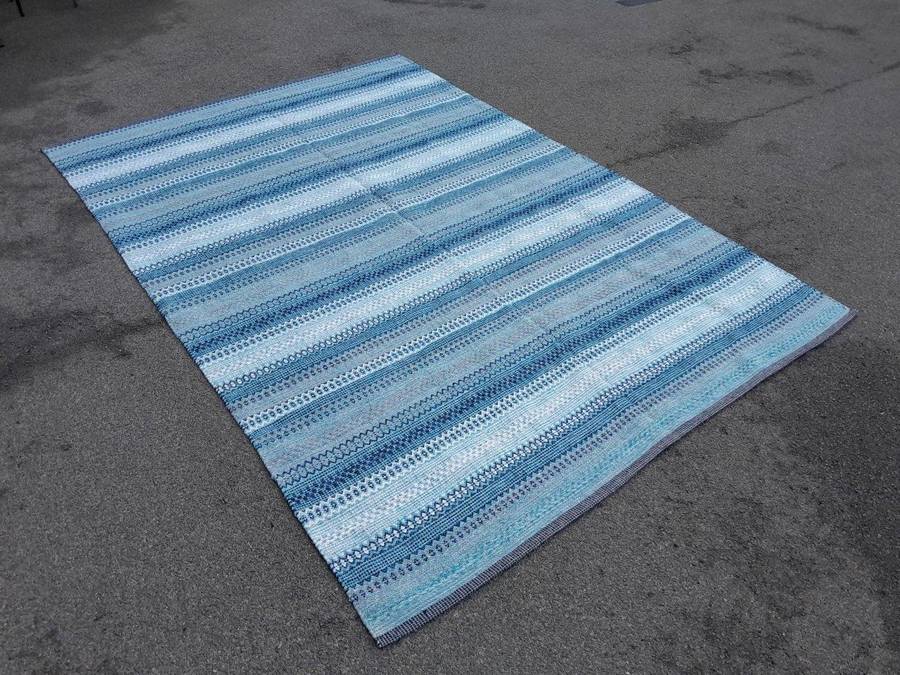 A  Striped Woven Cotton Dhurrie / Kelim Carpet / Rug With Blues And White Colours