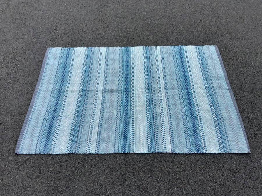 A  Striped Woven Cotton Dhurrie / Kelim Carpet / Rug With Blues And White Colours