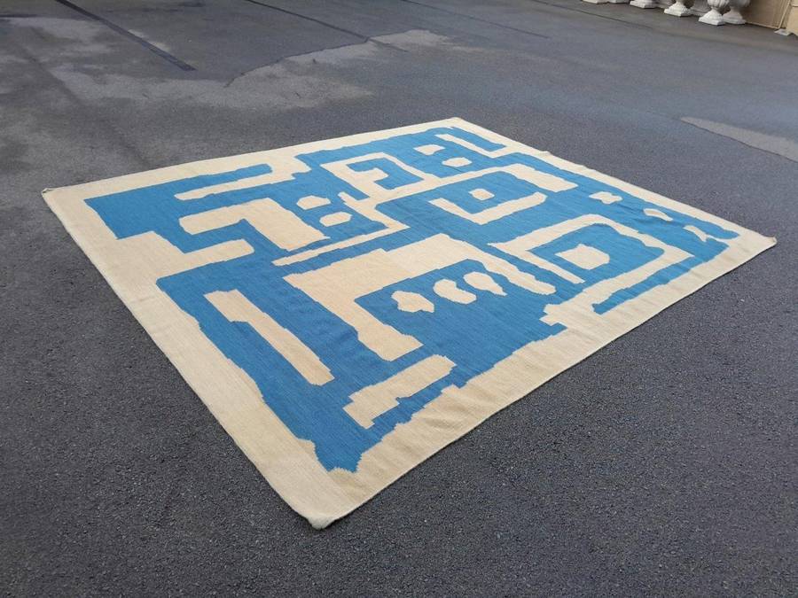 A Woven Cotton Dhurrie / Kelim Carbet / Rug In A Blue And Beige Abstract Design Nd