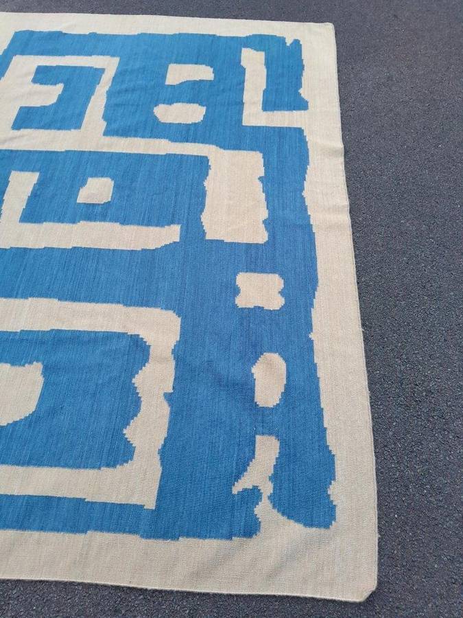 A Woven Cotton Dhurrie / Kelim Carbet / Rug In A Blue And Beige Abstract Design Nd