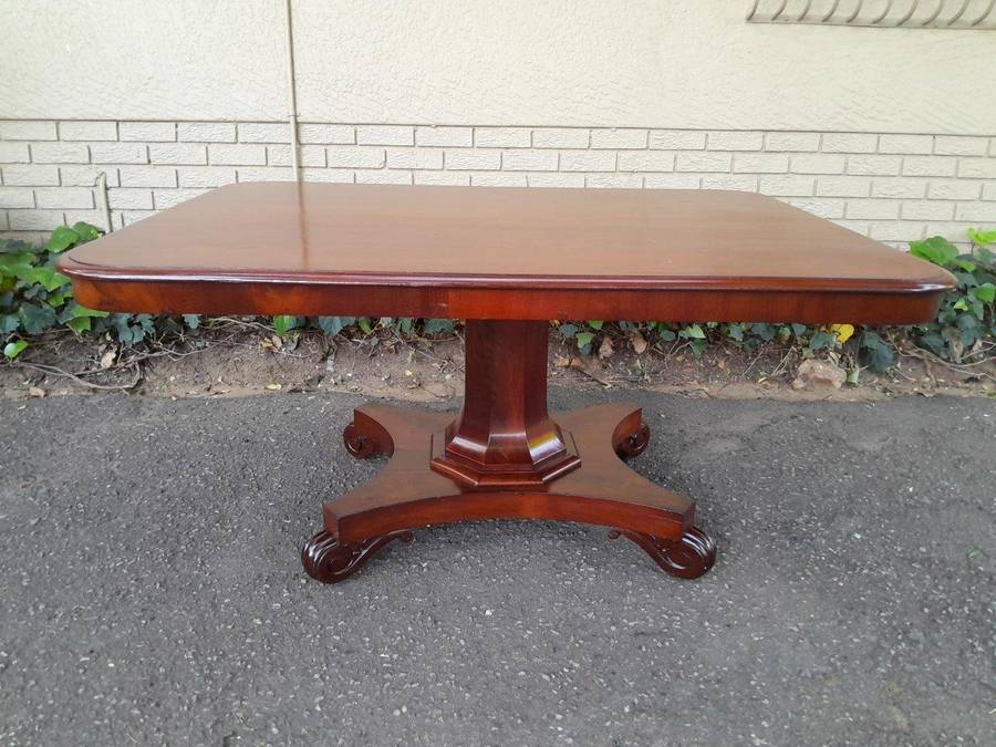 An Antique Victorian Mahogany Tilt-Top Table