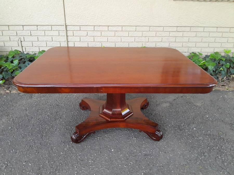 An Antique Victorian Mahogany Tilt-Top Table