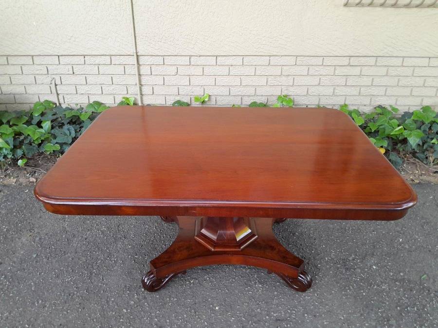 An Antique Victorian Mahogany Tilt-Top Table