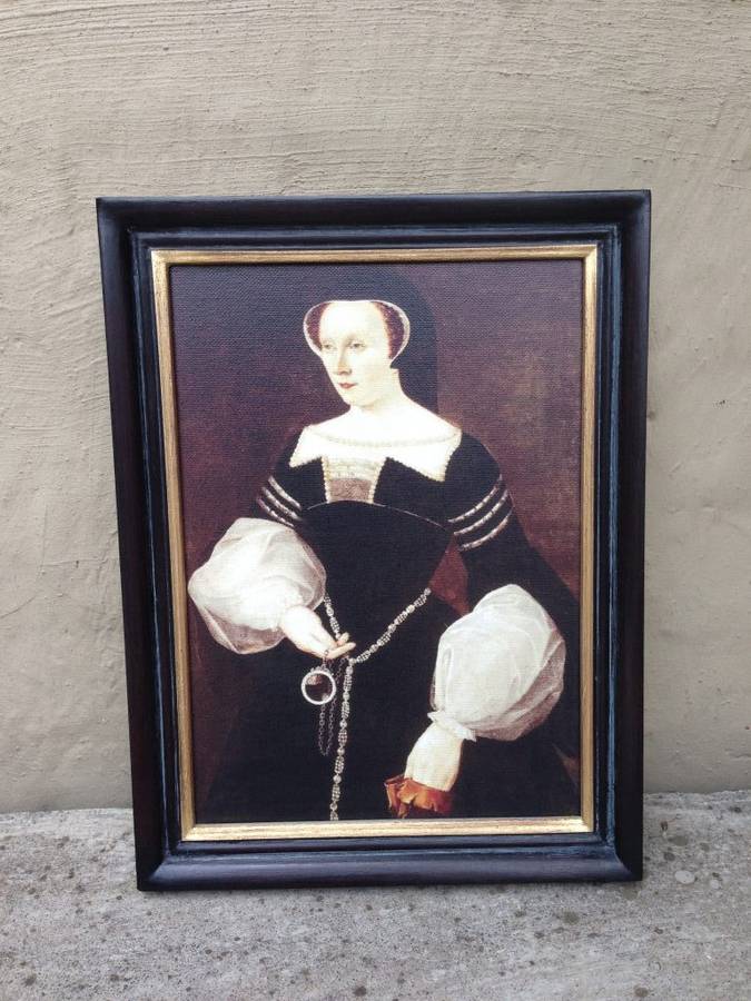 Canvas Queen Prints Small