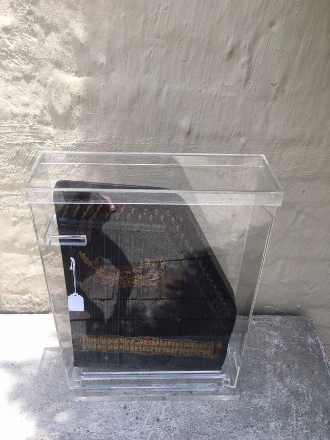 Hohenzollern Harfe Harp in Perspex Box