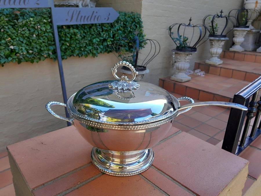 A 20th Century Georgian Style Silver Plated Tureen With Handles And Ladle